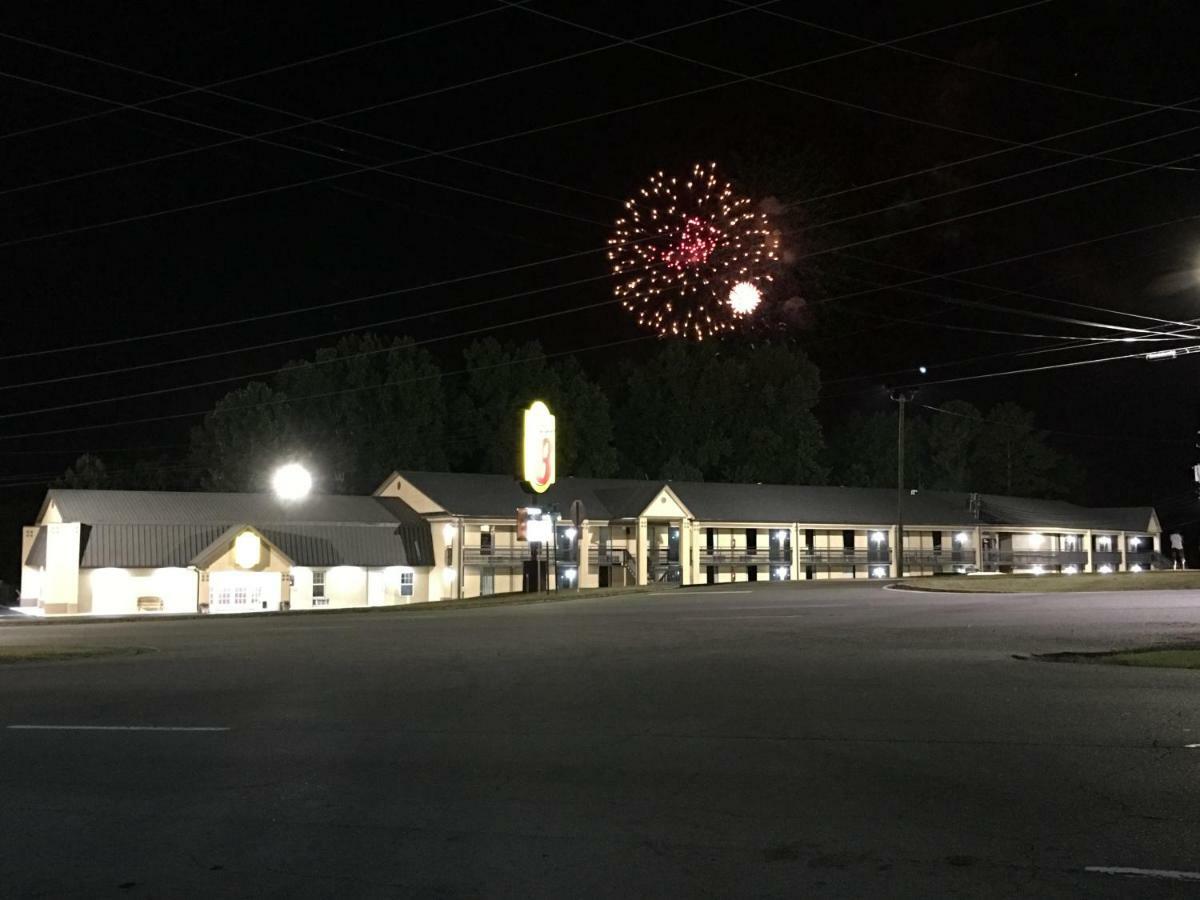 Super Inn & Suites Carrollton,West Georgia Bagian luar foto