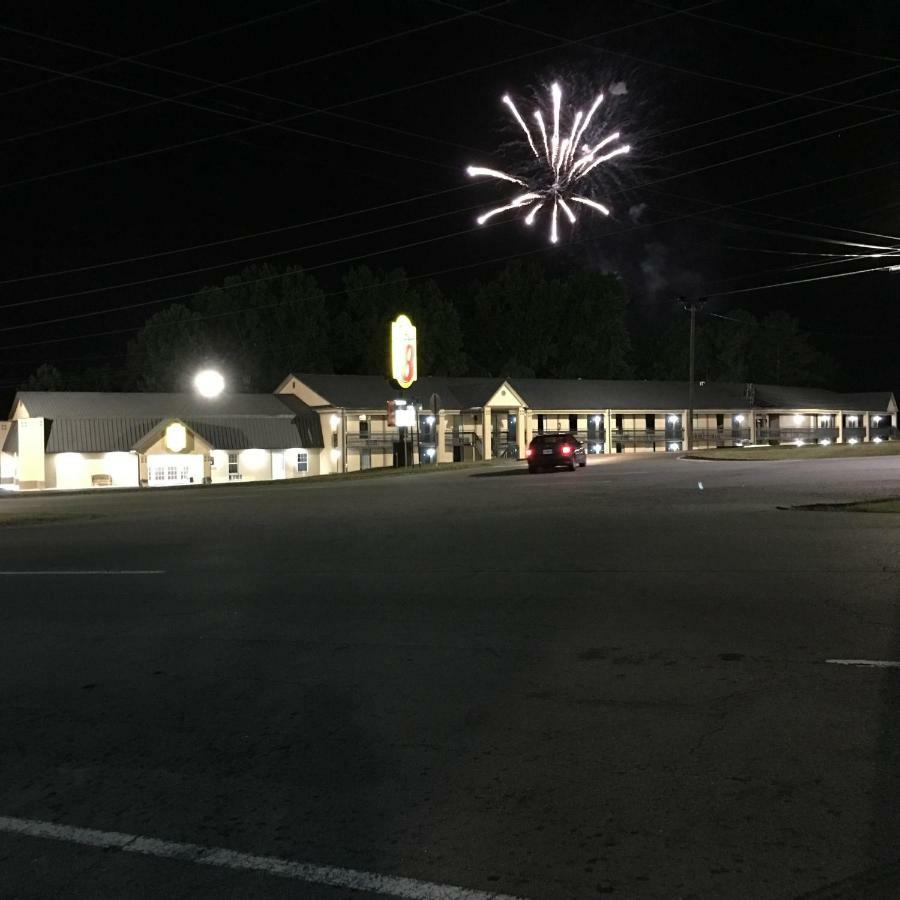 Super Inn & Suites Carrollton,West Georgia Bagian luar foto
